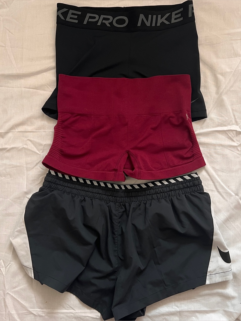 Nike Womens Black Dri-FIT Shorts, Nike Pro, & Danskin Shorts Size M